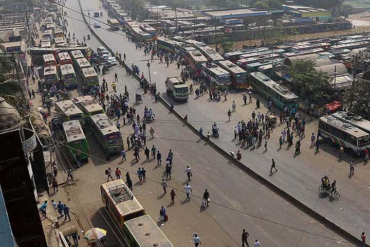 নৈরাজ্যের স্বর্গরাজ্য সড়ক পরিবহন খাত