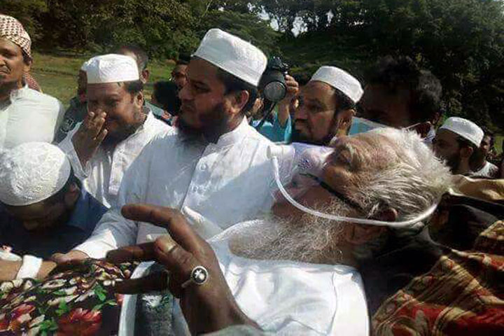 ‘আল্লামা শফীর স্বাস্থ্যের উন্নতি’