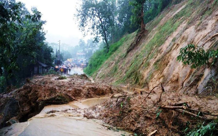 এ যেন প্রকৃতির নির্মম প্রতিশোধ