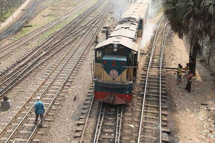 Deal inked to purchase 10 locomotives from S. Korea