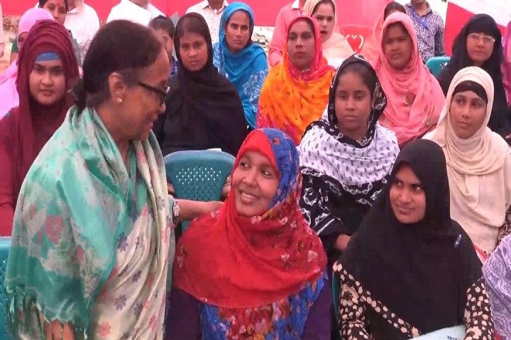 মা শিশু সন্তান