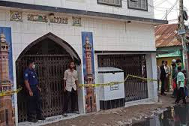 Baitus Salat Jame Mosque on the west floor of Fatullah in Narayanganj