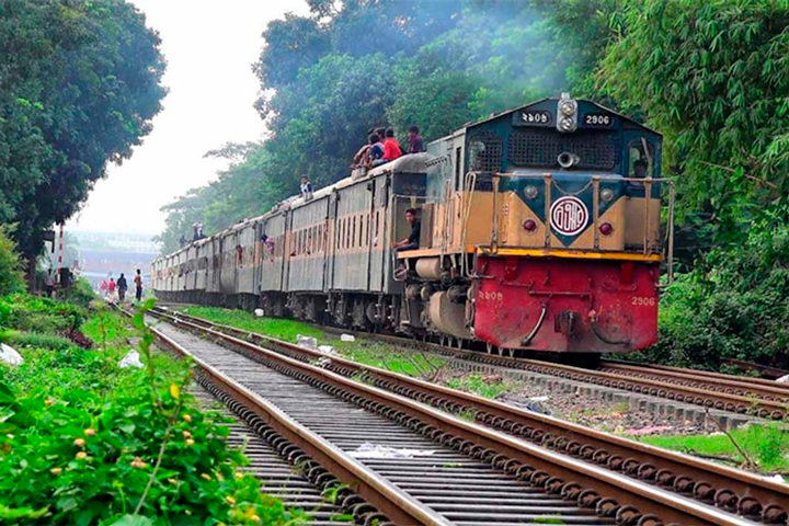 নতুন করে নামবে আরও ১৮ জোড়া ট্রেন