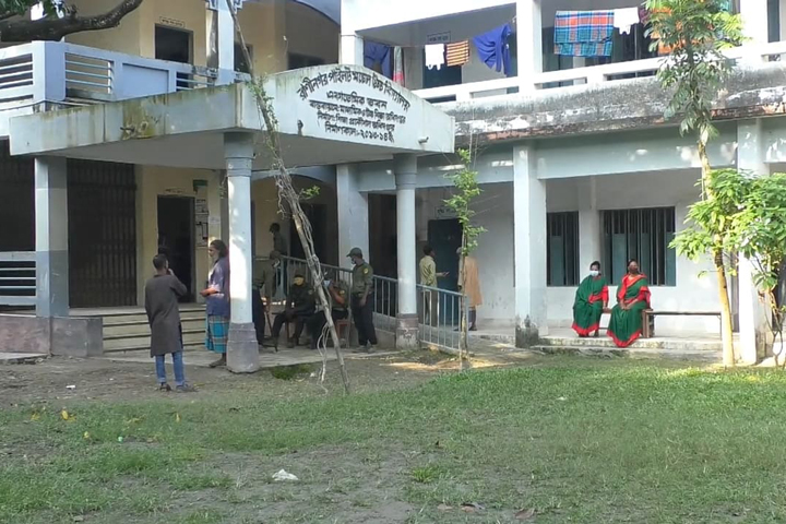 Voting underway in Dhaka-5, Naogaon-6 by-polls