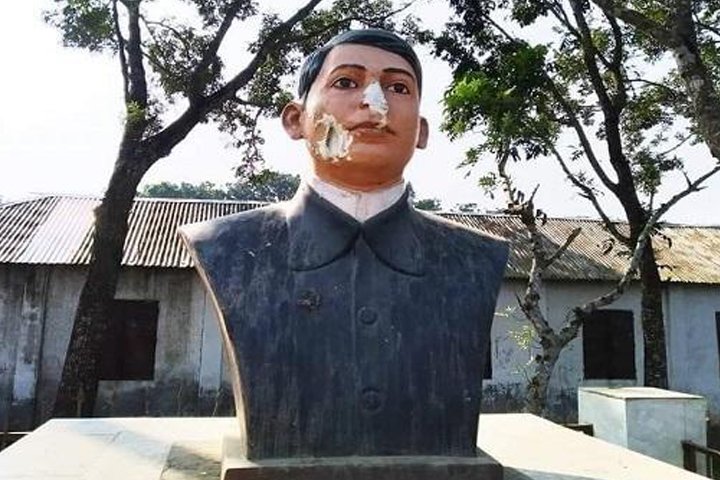 After Bangabandhu, Baghajatin’s sculpture vandalised in Kushtia