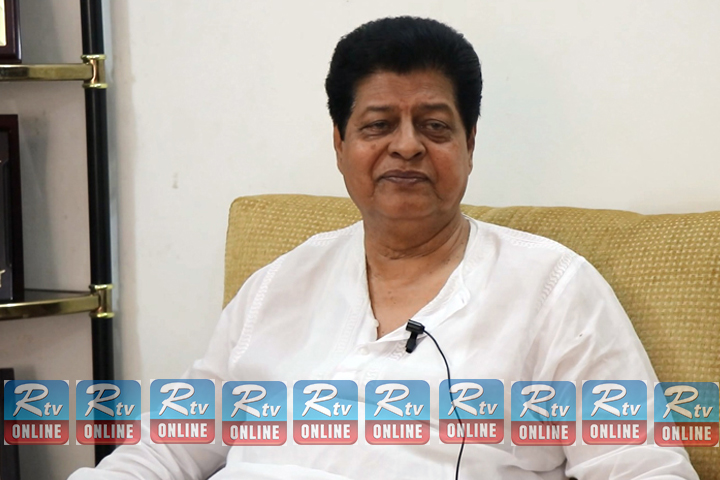 নায়ক ফারুকের শারীরিক অবস্থার খবর জানালেন স্ত্রী