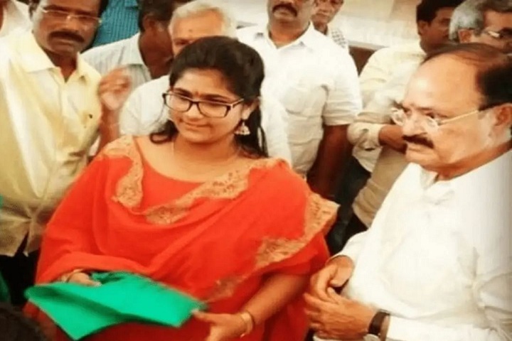 বিয়ের, খরচ, কমিয়ে, গরিব, শিশুদের, ৫০, লাখ, দিলেন, তরুণী,  