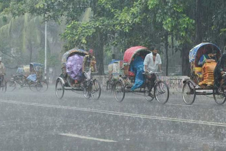 রাজধানীতে মাঘের বৃষ্টি