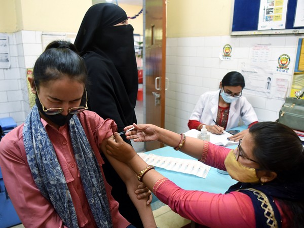 India's cumulative COVID-19 vaccination coverage exceeds 195.35 cr