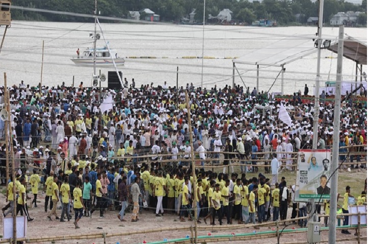 পদ্মা সেতুর সমাবেশে যোগ দিতে জনতার ঢল