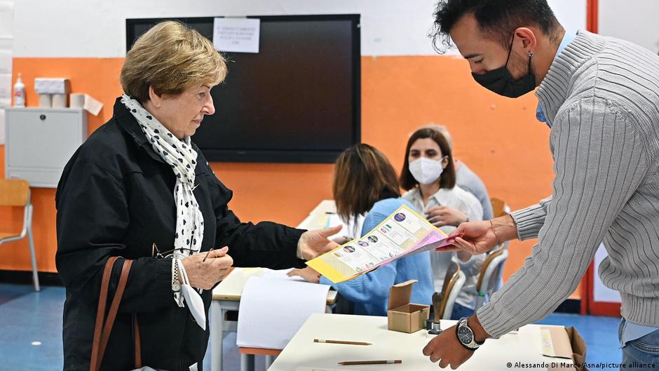 Italy votes as far right eyes victory