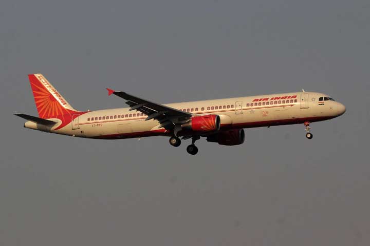 Boeing receives "largest" order from Air India in South Asia