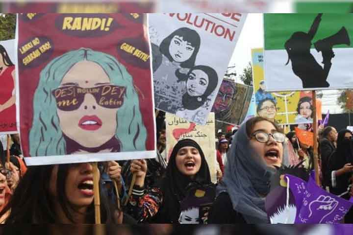 Pakistan: Aurat March members demand eradication of poverty, hunger, gender discrimination