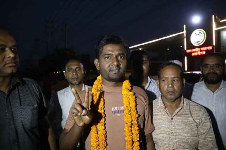 Prothom Alo reporter Shamsuzzaman released from jail