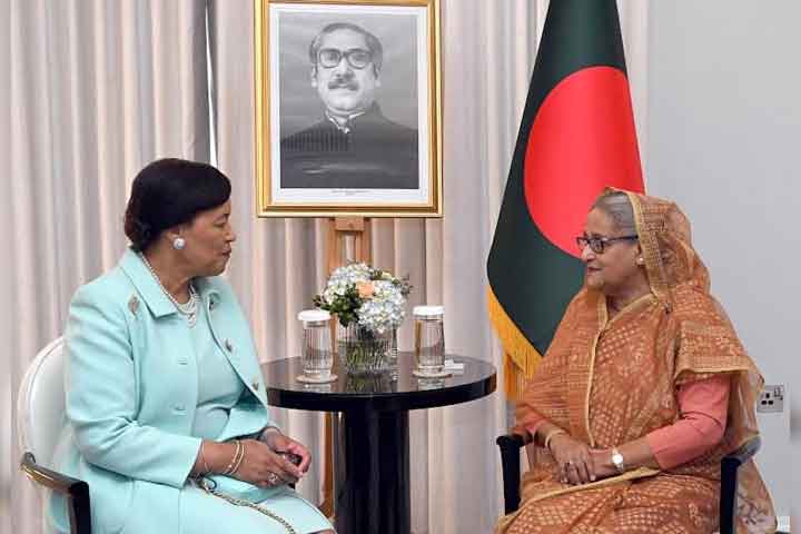 PM urged Commonwealth to send observers to observe next elections