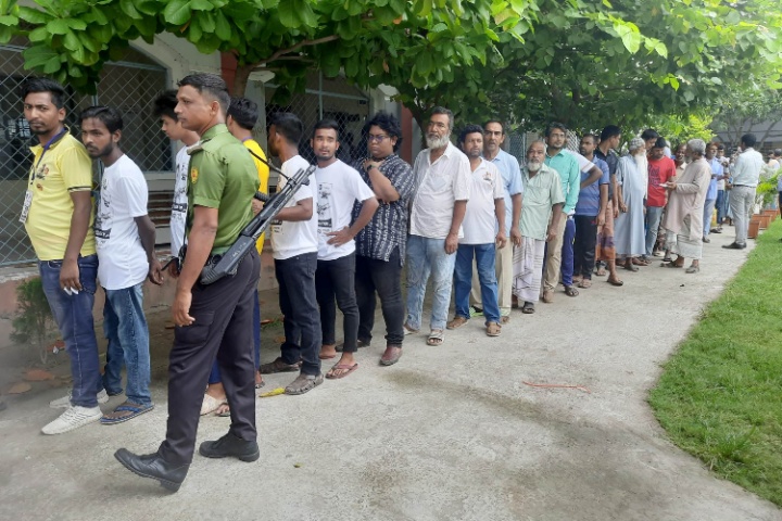 সিলেট ও রাজশাহী সিটি নির্বাচনে ভোটগ্রহণ চলছে