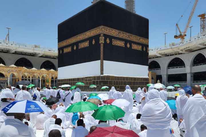 Millions reach Mecca for huge Hajj in Saudi heat