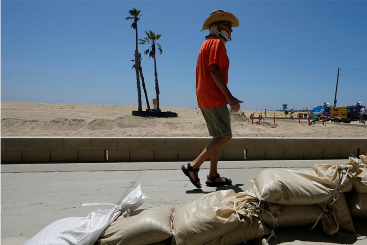 Hurricane Hilary: California and Mexico brace for flooding