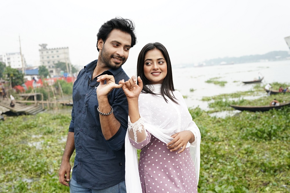 নাটকের একটি দৃশ্যে শাহরিয়ার ও শাকিলা