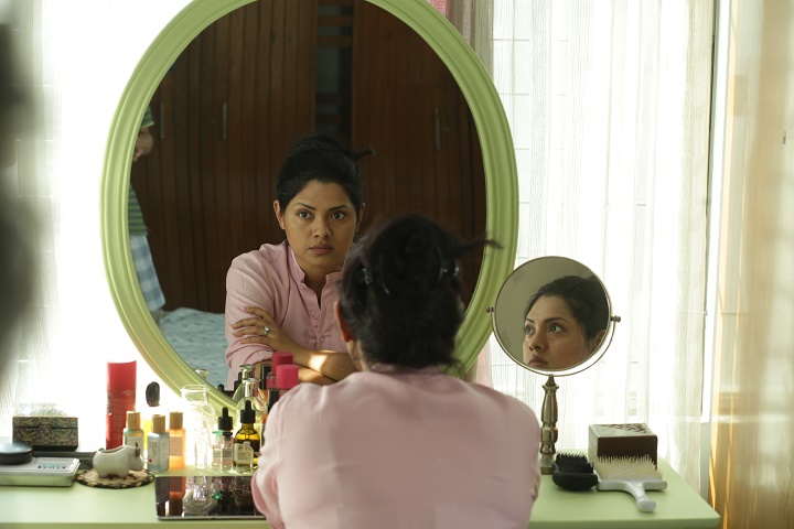 সিনেমার একটি দৃশে তিশা
