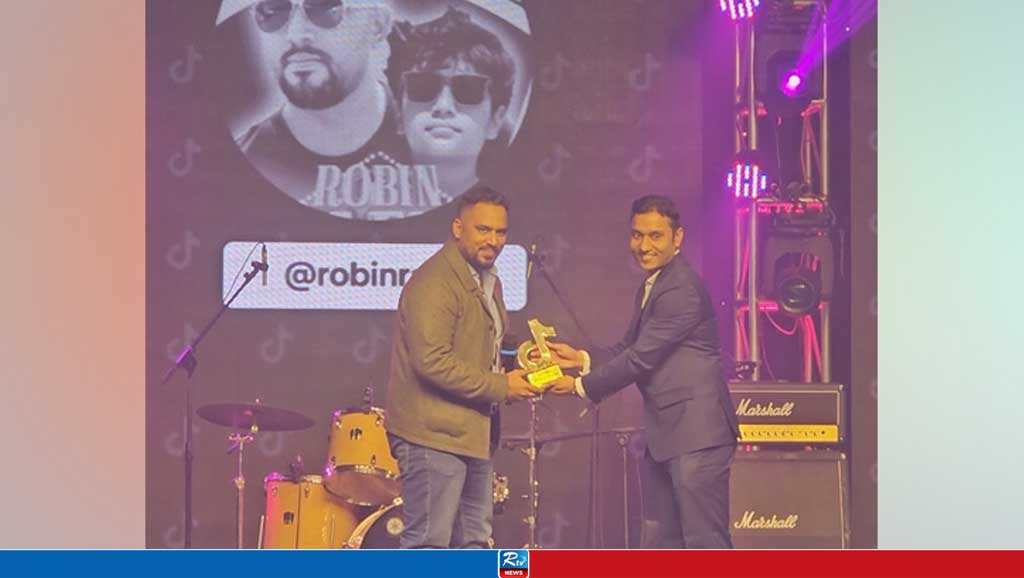 বেস্ট লং ফ্রম কন্টেন্ট ক্রিয়েটর অ্যাওয়ার্ড পেলেন রবিন রাফান