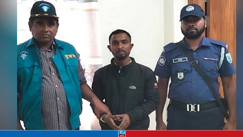 কুড়িগ্রাম আঞ্চলিক পাসপোর্ট অফিসে এক দালাল গ্রেপ্তার 