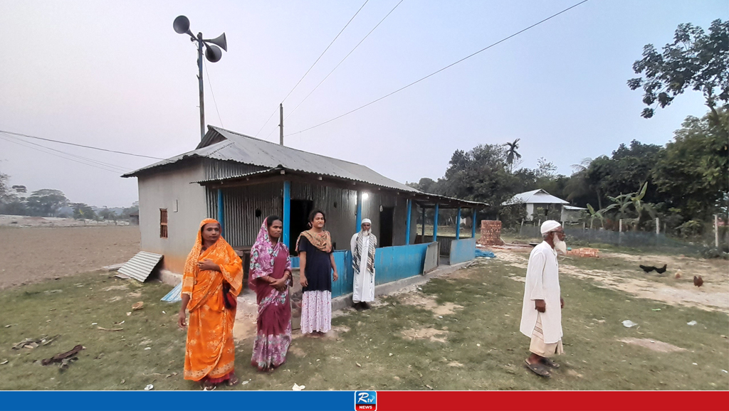 সরকারি জমিতে হিজড়াদের প্রথম মসজিদ