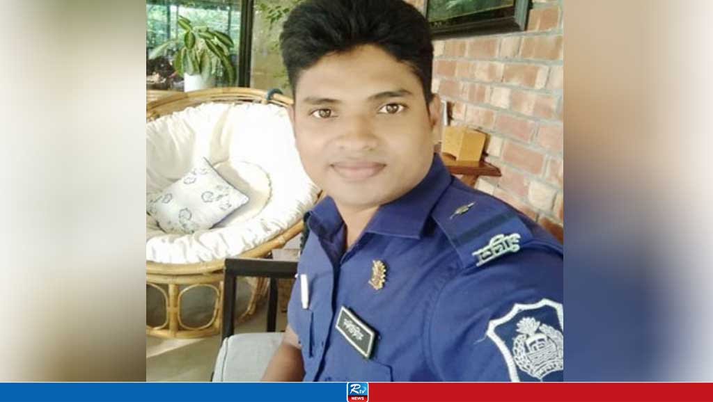 নিয়ন্ত্রণ হারিয়ে গাছে ধাক্কা প্রাইভেটকারের, প্রাণ গেল পুলিশ কর্মকর্তার