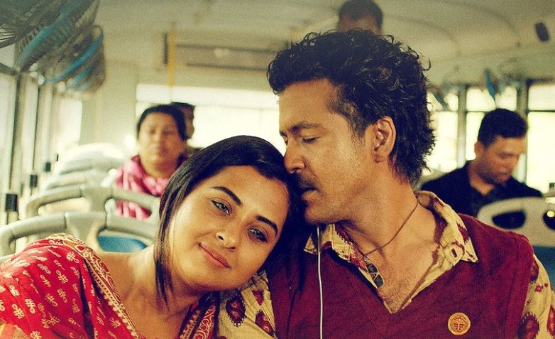 ‘বেঁচে যাওয়া ভালোবাসা’ গানের একটি দৃশ্যে রাজ-বুবলী