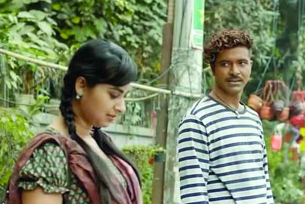 ‘বেঁচে যাওয়া ভালোবাসা’ গানের একটি দৃশ্যে রাজ-বুবলী