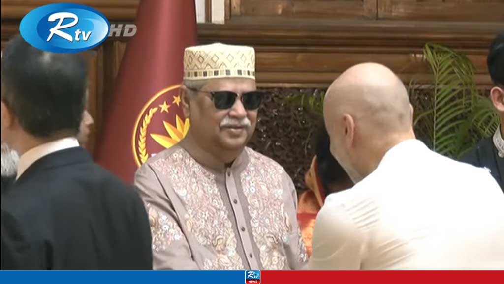 দরিদ্র জনগোষ্ঠীর পাশে দাঁড়ানোর আহ্বান রাষ্ট্রপতির