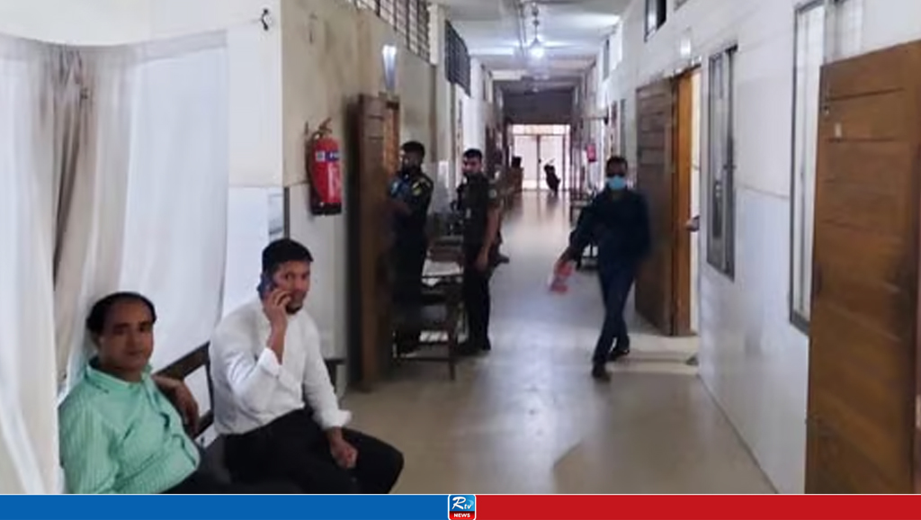 বরিশাল মেডিকেলে প্রিজন সেলে আসামির হাতে আসামি খুন
