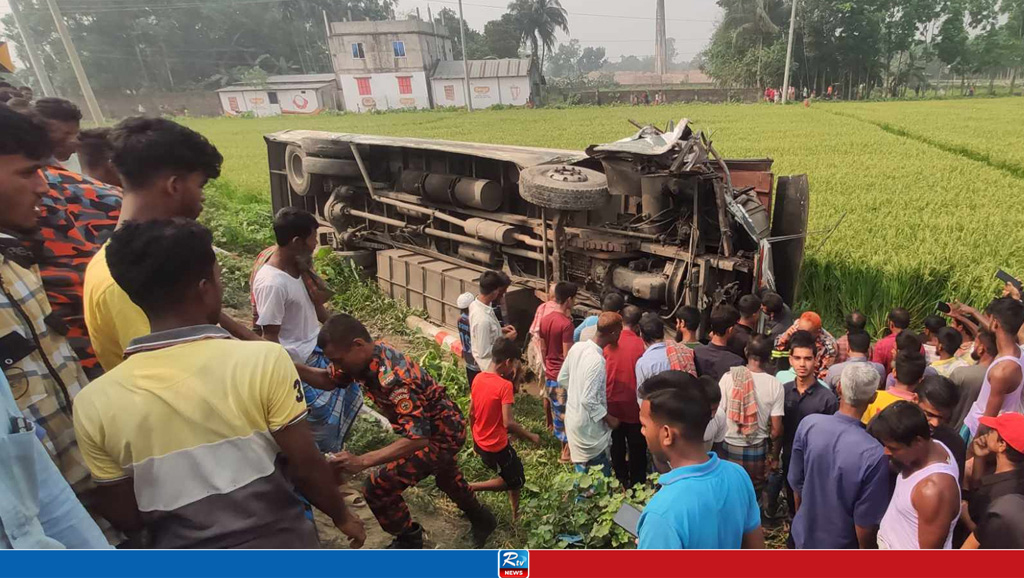 ময়মনসিংহে ২ বাসের মুখোমুখি সংঘর্ষ, নিহত ২