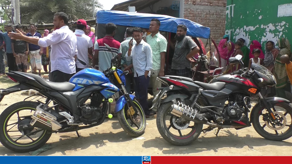 নওগাঁয় ২ মোটরসাইকেলের মুখোমুখি সংঘর্ষ, স্বামী-স্ত্রী নিহত