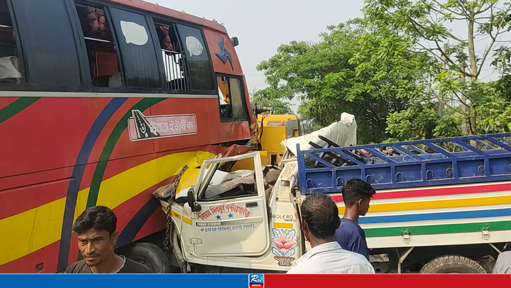 ফরিদপুরে বাস-পিকআপ সংঘর্ষ, নিহত বেড়ে ১৫