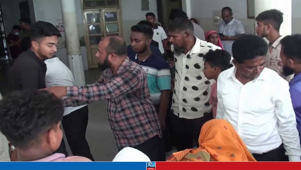 থ্রি-হুইলার ও ট্রলির মুখোমুখি সংঘর্ষ, নিহত ১ 