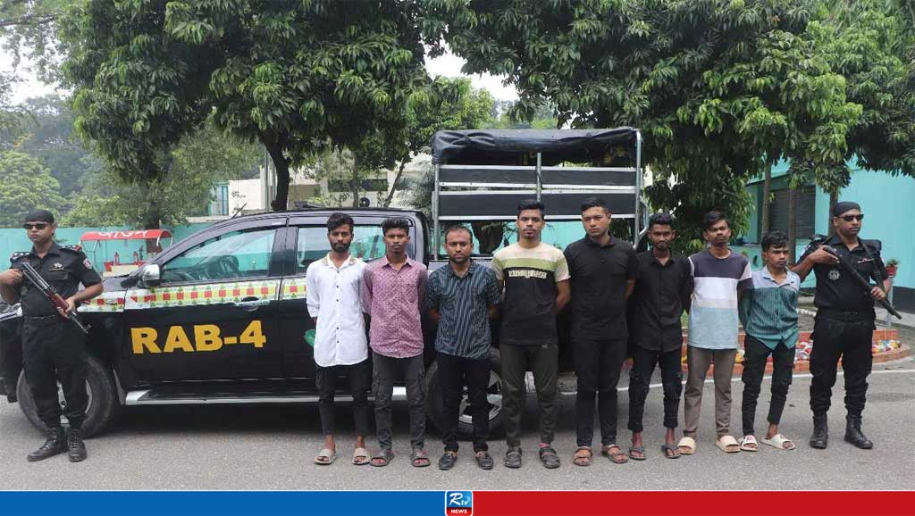 রাজধানীতে কিশোর গ্যাংয়ের ৮ সদস্য গ্রেপ্তার
