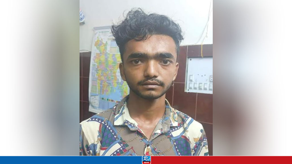 জাবি ছাত্রীকে হেনস্তাকারী মৌমিতা বাসের সেই সহকারী গ্রেপ্তার