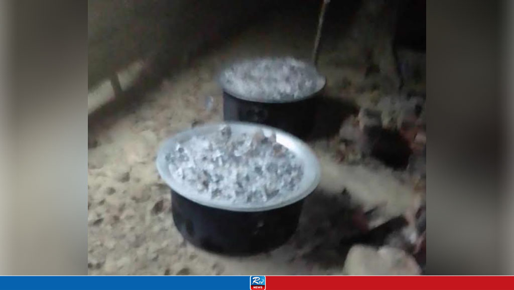 নির্বাচনী পথসভা থেকে ৩ ডেগ বিরিয়ানি জব্দ