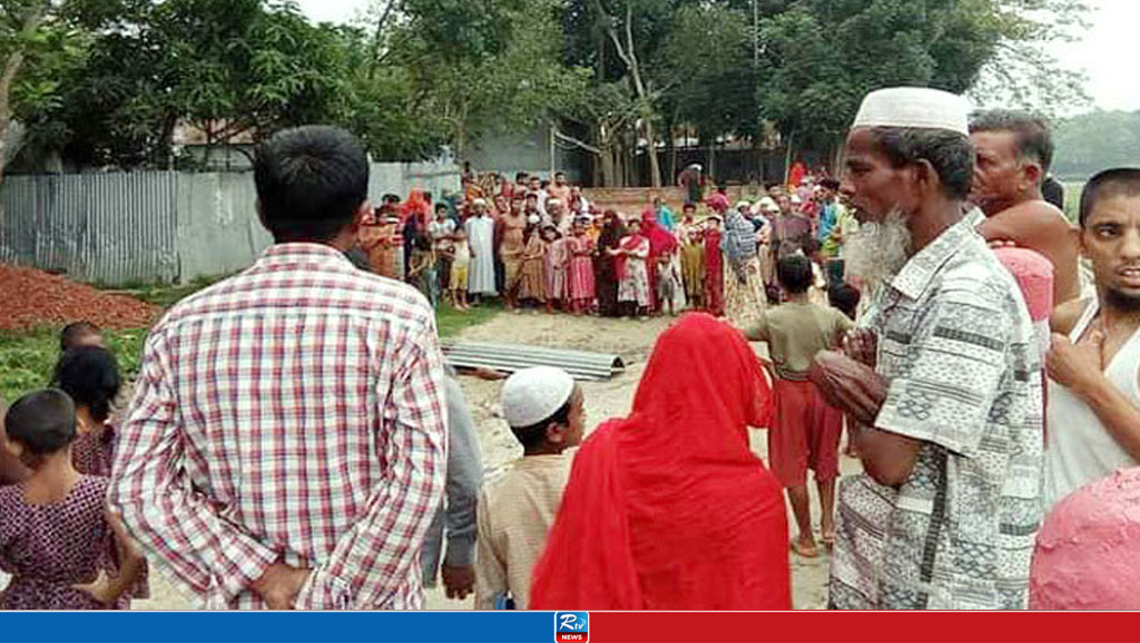 নামাজ পড়তে গিয়ে কুকুরের কামড়ে প্রাণ গেল যুবকের 