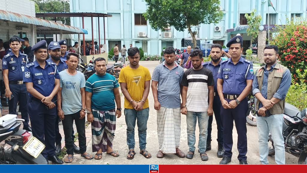 অটোরিকশা ছিনতাই করে চালককে হত্যা, গ্রেপ্তার ৫ 