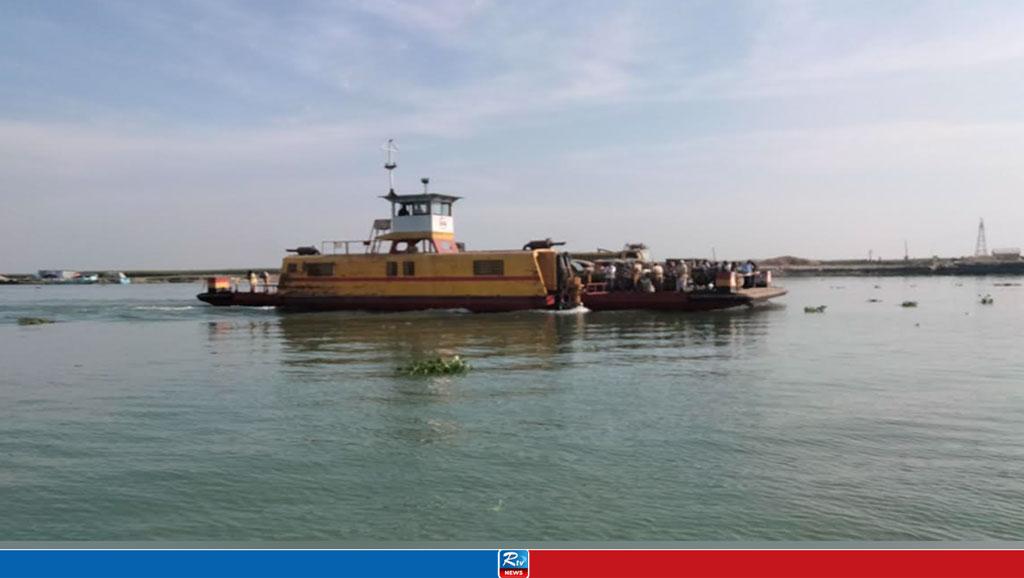 হাওরে পানি বাড়ায় ফেরি চলাচল বন্ধ, ভোগান্তিতে যাত্রীরা