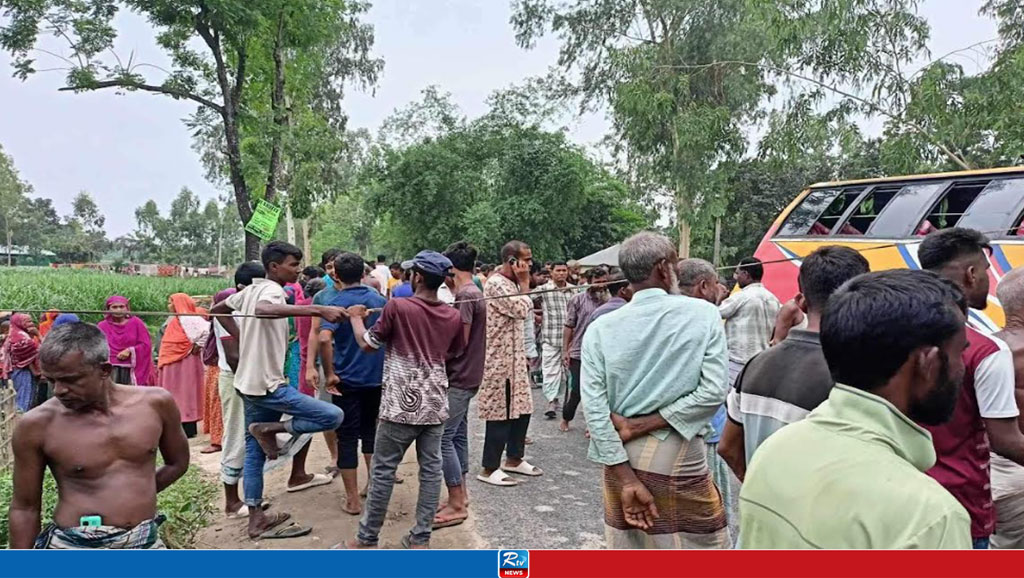 বাস-থ্রি হুইলার মুখোমুখি সংঘর্ষ, নিহত ২