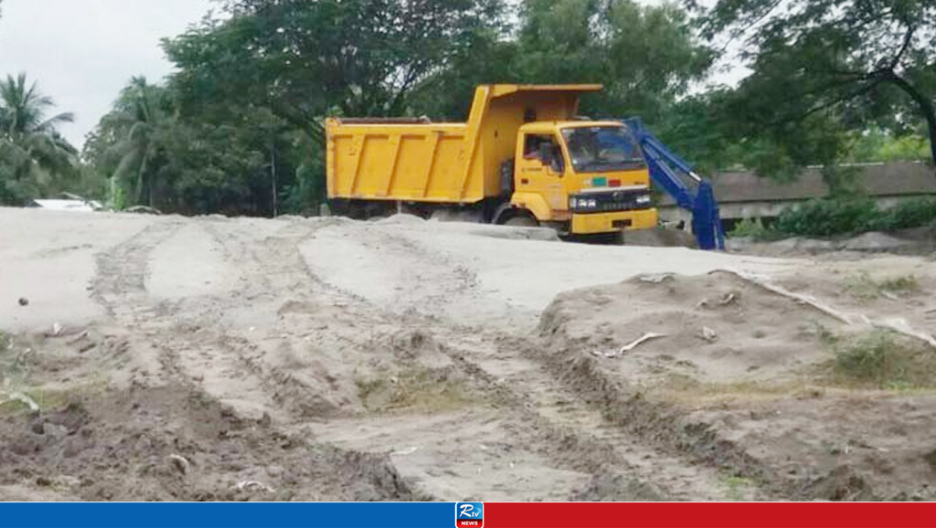 শ্রীপুরে ড্রাম ট্রাকের ধাক্কায় নিহত ১