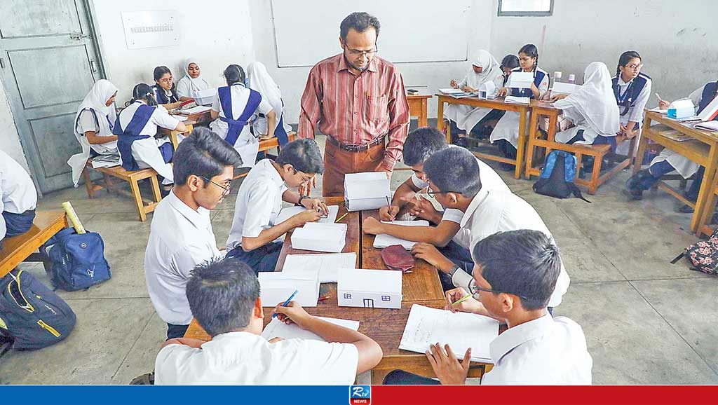 নতুন শিক্ষাক্রমে শিশুরা ঘুমানোর সময়ও পাচ্ছে না