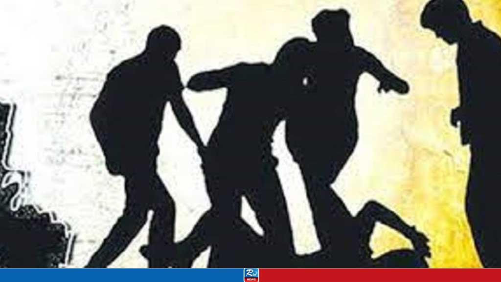 কিশোর গ্যাংয়ের হামলায় সাংবাদিকসহ আহত ২