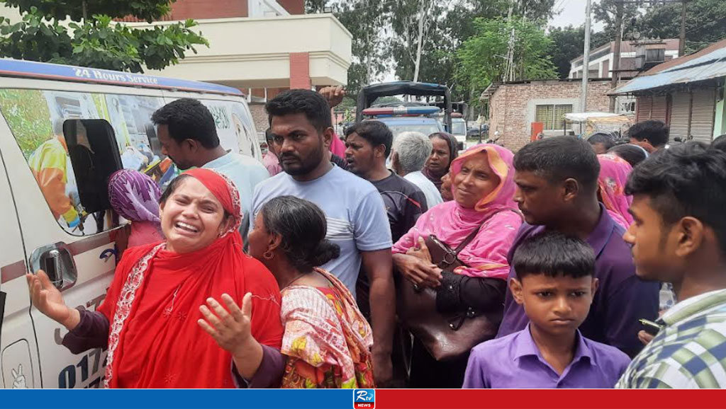 ট্রাকের ধাক্কায় প্রাণ গেল নারী এনজিও কর্মীর