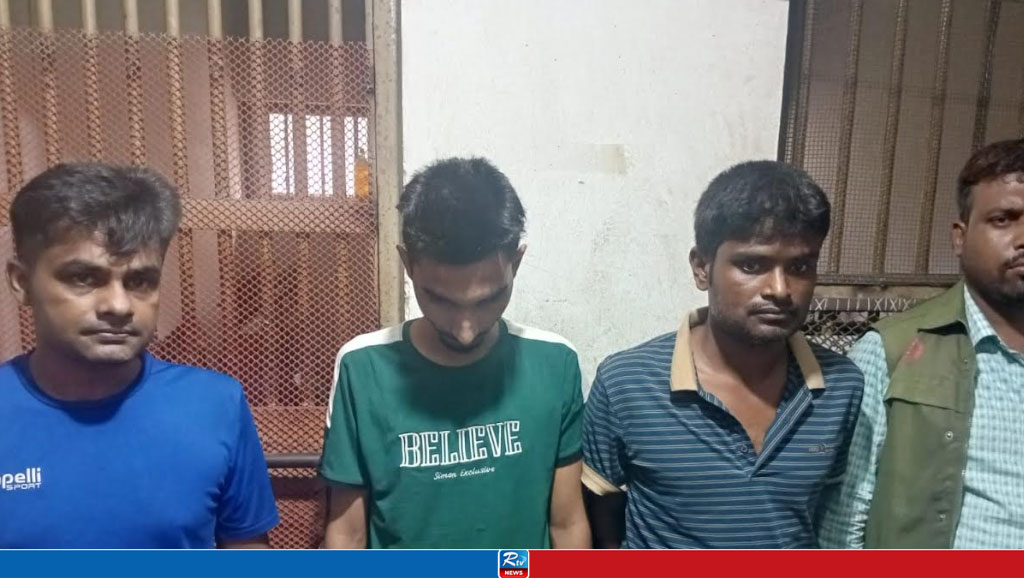 হিলিতে মাদকদ্রব্যসহ পুলিশের হাতে আটক ৩