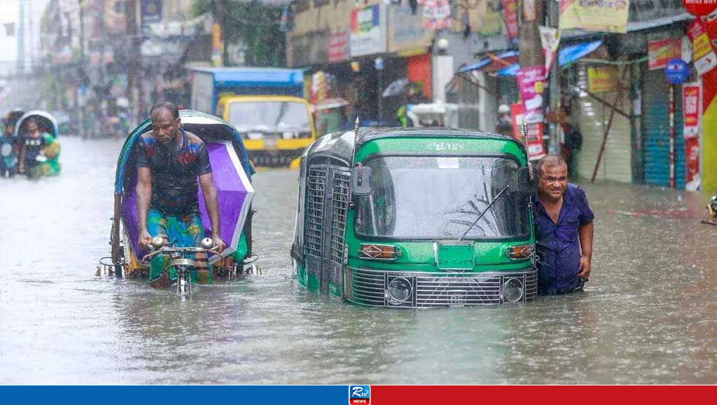 Season's highest rain in Dhaka, fear of continuing on Saturday