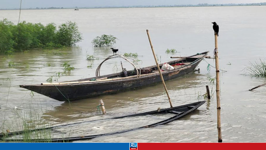 রাজবাড়ীতে পদ্মার পানি বিপৎসীমার ওপরে, ভাঙন অব্যাহত